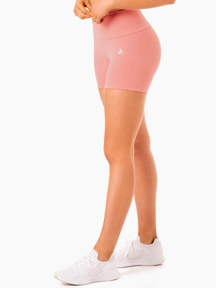 Ryderwear Staples Scrunch Bum Mid Length Shorts Rosa Rosa | IBG-520647